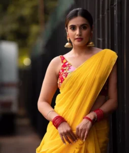 yellow-georgette-saree-divyansha-kaushik
