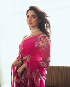 pink-floral-saree_tamanna-bhatia