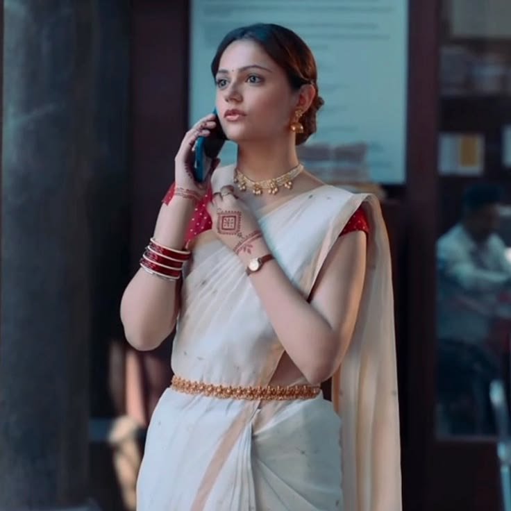 white-saree-phone_aneet-padda