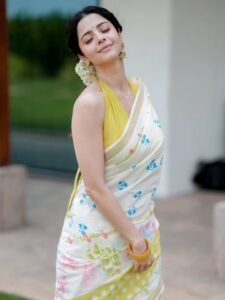 yellow-bouse-white-floral-saree_vedhika-kumar